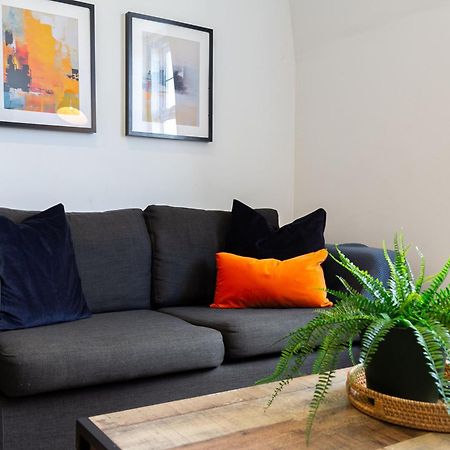 Cosy Central 2 Bedroom - Near Brighton Beach & Shops! ภายนอก รูปภาพ